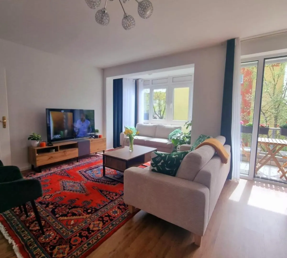 Beautiful Apartment Zehlendorf Berlino