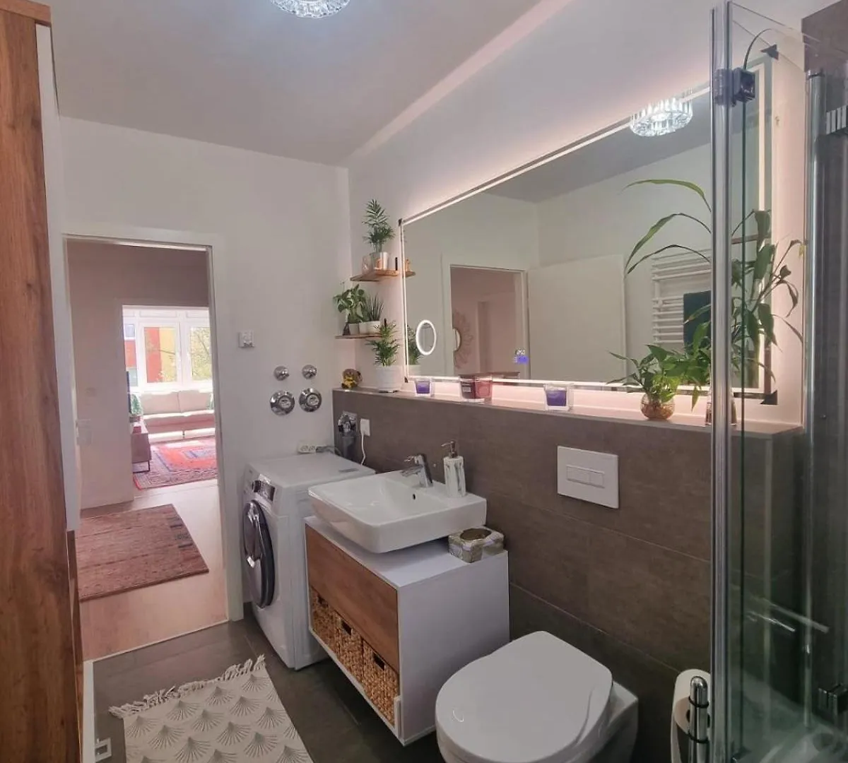 Beautiful Apartment Zehlendorf Berlino